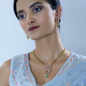 Intricate Heritage Kundan Jewelry Set