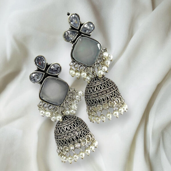 EAR039120-H1.jpg EAR039120-H1.jpg