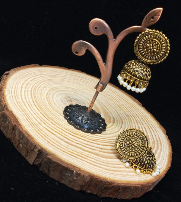 EAR1445A.jpg EAR1445A.jpg