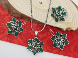 Chain Pendent Oxidized Set