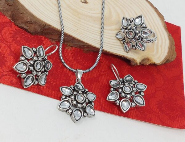 OCJS8135C.jpg OCJS8135C.jpg