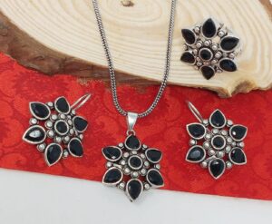 Chain Pendent Oxidized Set