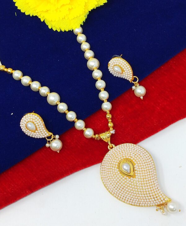 RMJS011100A.jpg RMJS011100A.jpg