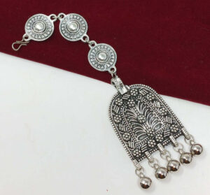 "Elevated Elegance: Oxidized Maang Tikka in Google's Trending Spotlight"